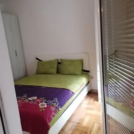 Apartman Pogdorica * 波德戈里察
